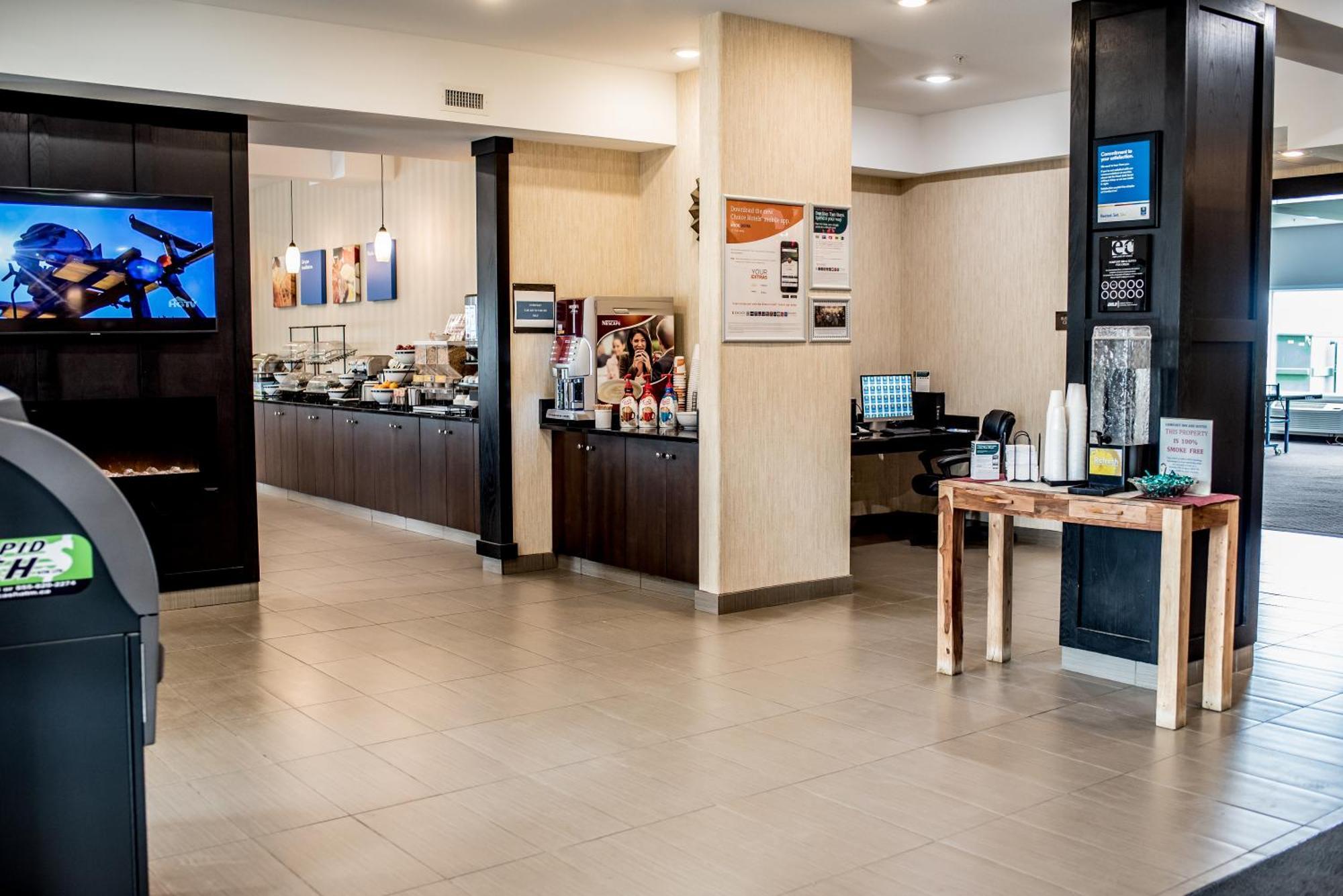 Comfort Inn & Suites Fox Creek Dış mekan fotoğraf